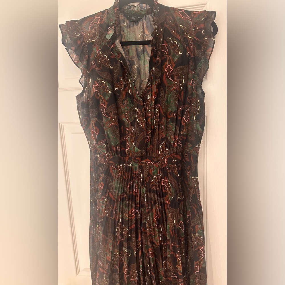Club Monaco Printed Midi Dress | Ruffled Neckline | Size 6 - Picture 7 of 7